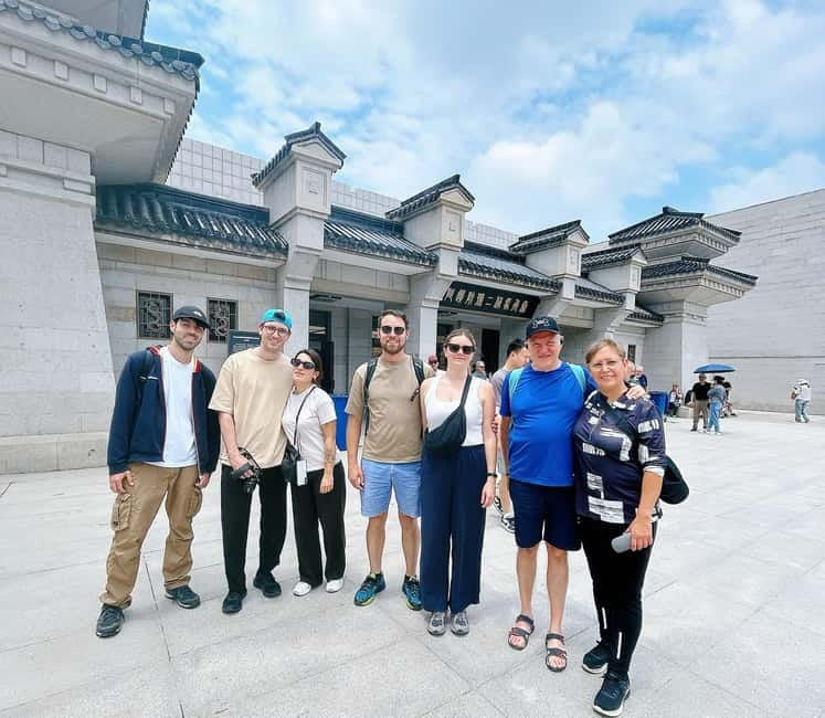Xi'an in A Day: Terracotta Army+City Highlights+Family Lunch - What the $24 price really gives you