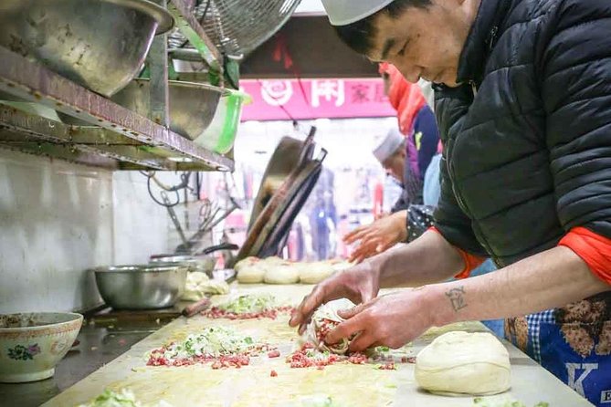 Xi'an Morning Food & Market Tour by TukTuk - Starting with Xi’an breakfast