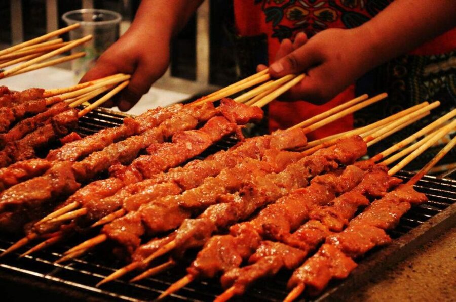 Xi'an Muslim Quarter Night Market Foodie Walking Tour - Xi’an’s Muslim Quarter is a food neighborhood first