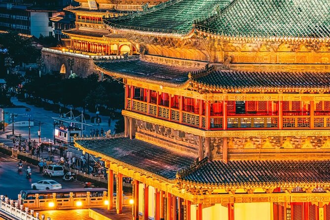 Xi’an Private Day Tour:Terracotta Army, City Wall, Pagoda&Pottery - Private transport, guides, and the daily rhythm