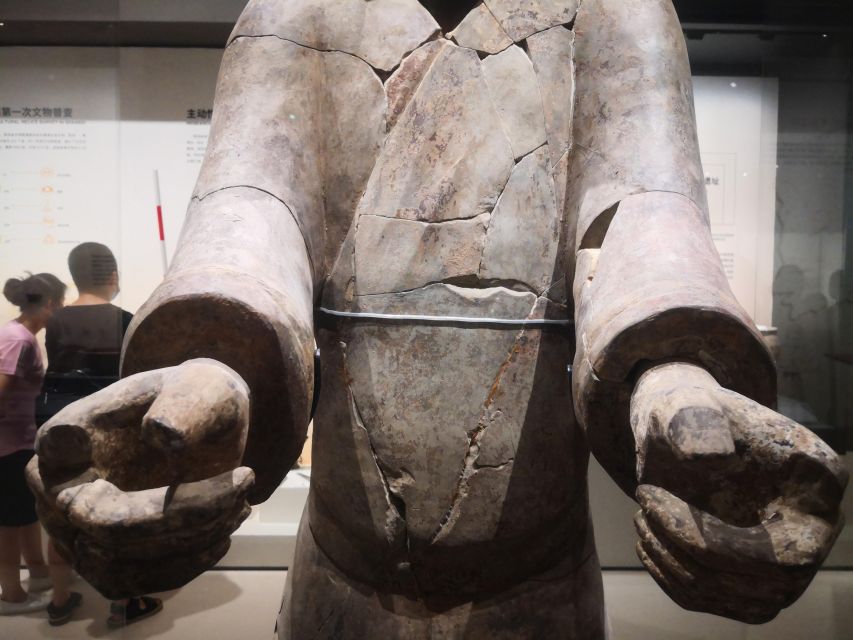 Xi'an: Private Half-Day Terracotta Warriors Tour with Pickup - Finding good views when the museum is crowded