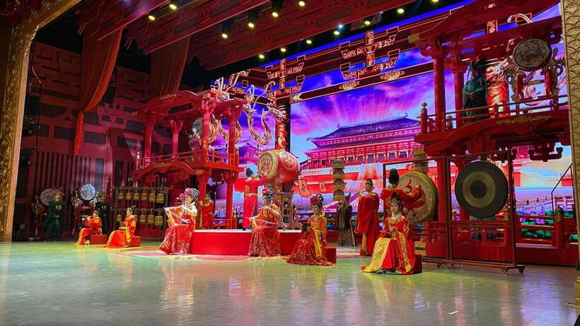 Xi'an: Tang Dynasty Show Tickets Booking - Music, dance, lights, and costumes