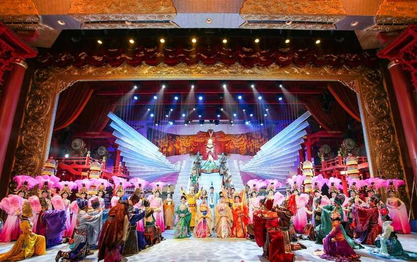 Xi'an: Tang Dynasty Show Tickets Booking - Who will enjoy this evening most?