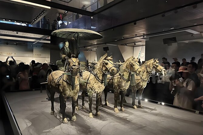 Xi'an: Terracotta Warriors All-Inclusive Bus Tour with Lunch - What the guide adds to the museum