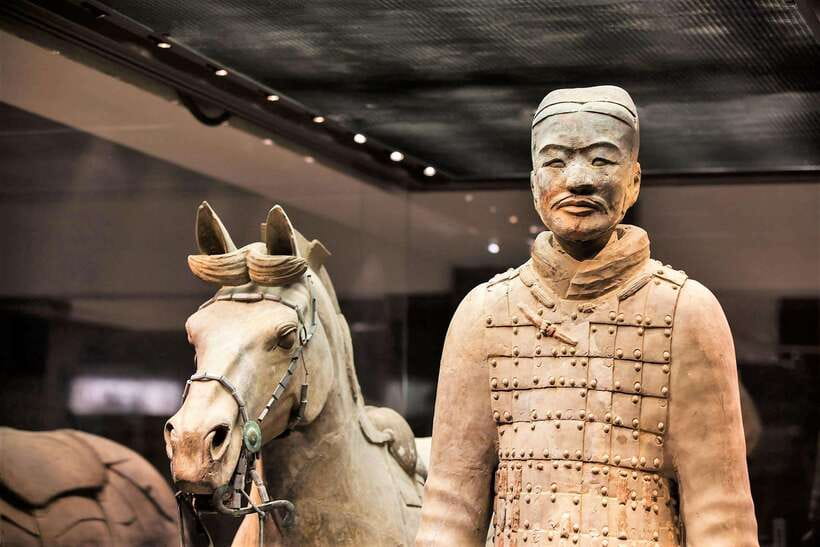 Xi'an: Terracotta Warriors Tour w/Optional Guide or Transfer - How the two-hour museum visit unfolds
