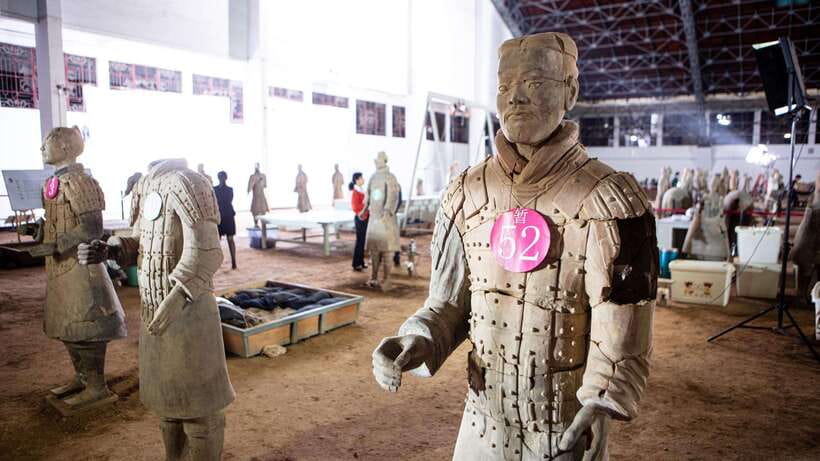 Xi'an: Terracotta Warriors Tour w/Optional Guide or Transfer - Choosing between five ways to visit