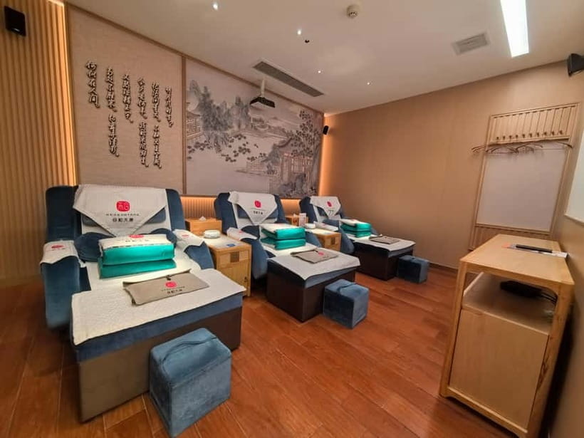 Xi'an: Traditional Chinese Massage or Spa with Meal - Tea, fruit, and a meal make this more than a massage