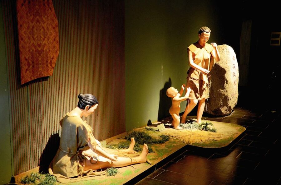 Xian Terracotta Amry& Romantic Show & Grand Tang Bright City - The Romantic Show brings Xi’an’s past to the stage