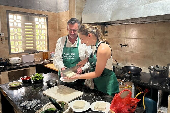 Yangshuo Cooking Class with Market Trip - A hands-on cooking class with Hans