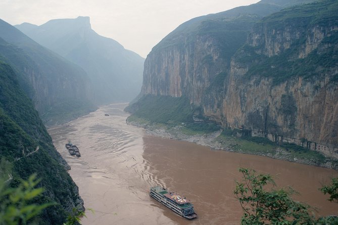 Yangtze River Cruise from Yichang to Chongqing Upstream in 5 Days 4 Nights - Who will enjoy this five-day cruise