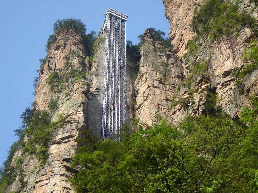 Zhangjiajie: 2-Day Highlights Tour w/Glass Bridge &Cable car - How the private guide changes the experience