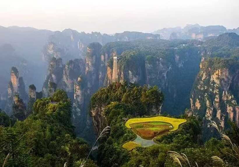 Zhangjiajie National Forest Park: Private Tour and Transport - Helong Park and the bronze general