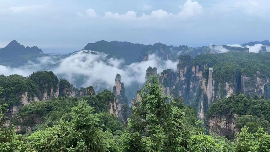 Zhangjiajie National Park: 2-Day Guided Tour w/ Glass Bridge - Day one: up to Yuanjiajie by Bailong Elevator