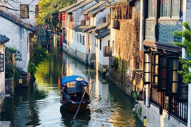 Zhujiajiao Water Town and Shanghai Highlights Private Trip - Why this private day works well in Shanghai