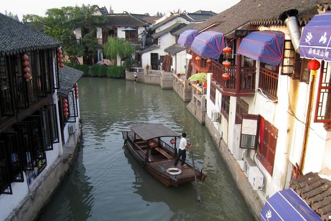 Zhujiajiao Water Village & Seven Treasure Town Day Tour from Shanghai - Zhujiajiao and the five-arch bridge